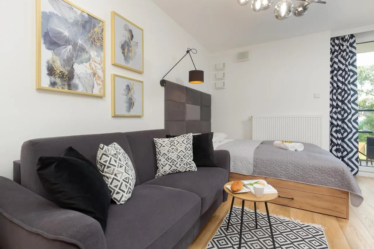 Warsaw Praga Kokoryczki Apartments with Parking by Renters Polska