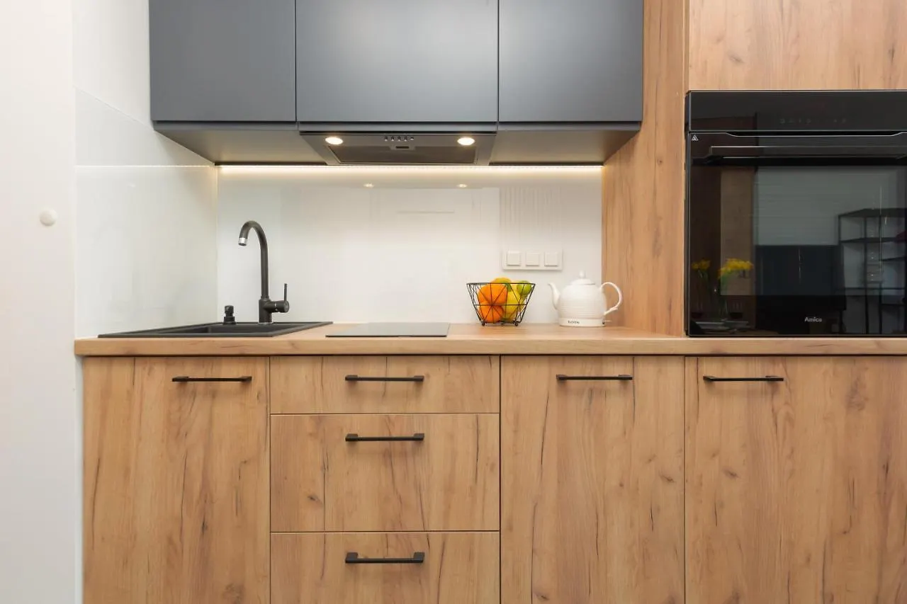 Warsaw Praga Kokoryczki Apartments with Parking by Renters